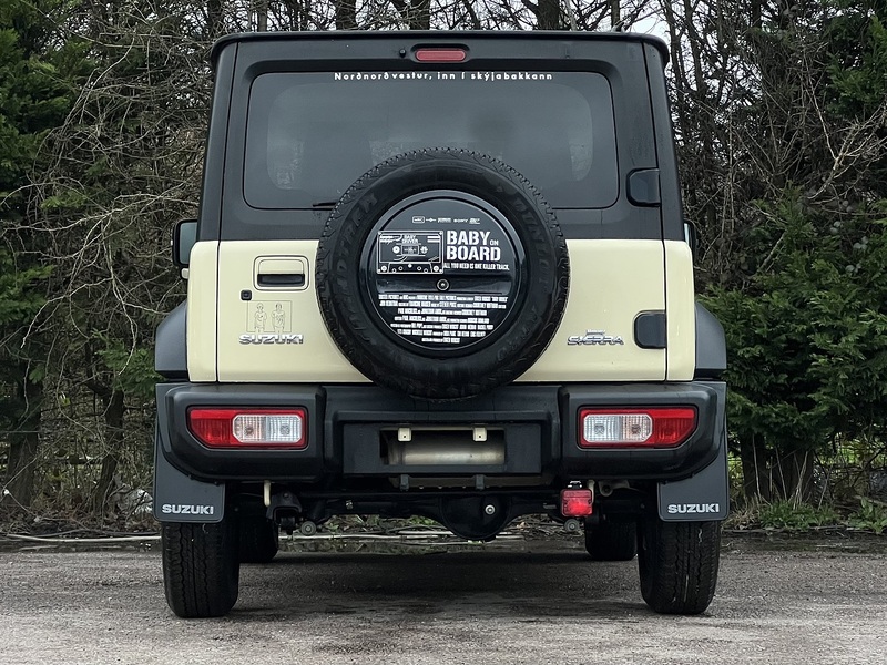 Suzuki Jimny Sierra 4WD JC - U11629