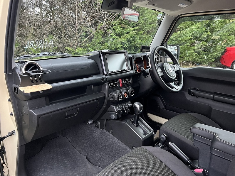 Suzuki Jimny Sierra 4WD JC - U11629