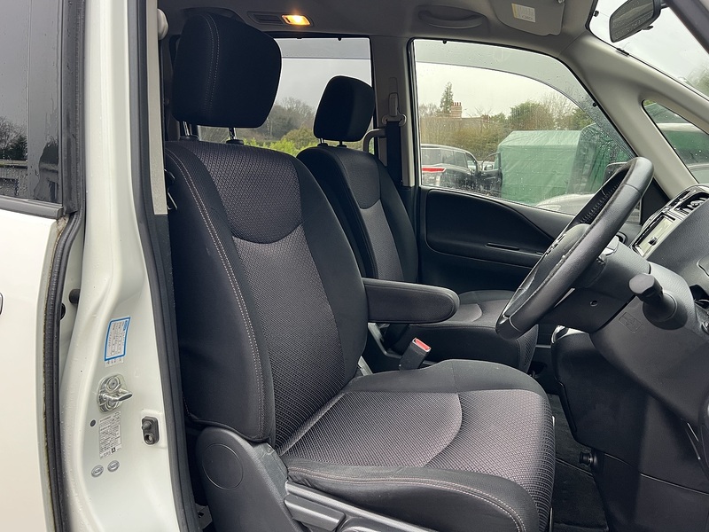Nissan Serena Highway Star S Hybrid - U11630