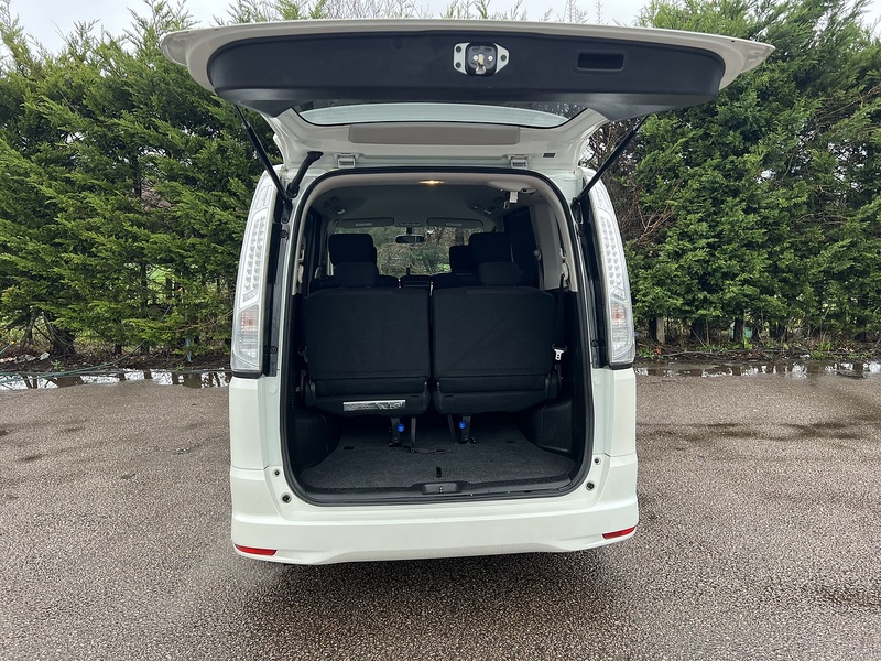 Nissan Serena Highway Star S Hybrid - U11630
