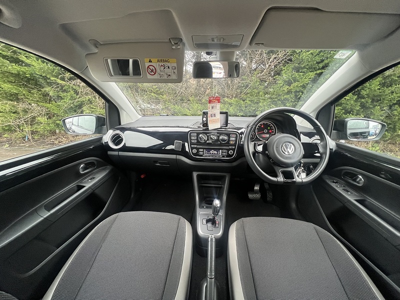 Volkswagen Up High Up - U11631