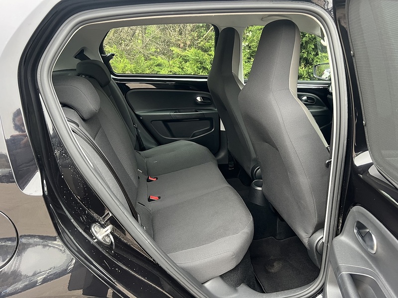 Volkswagen Up High Up - U11631