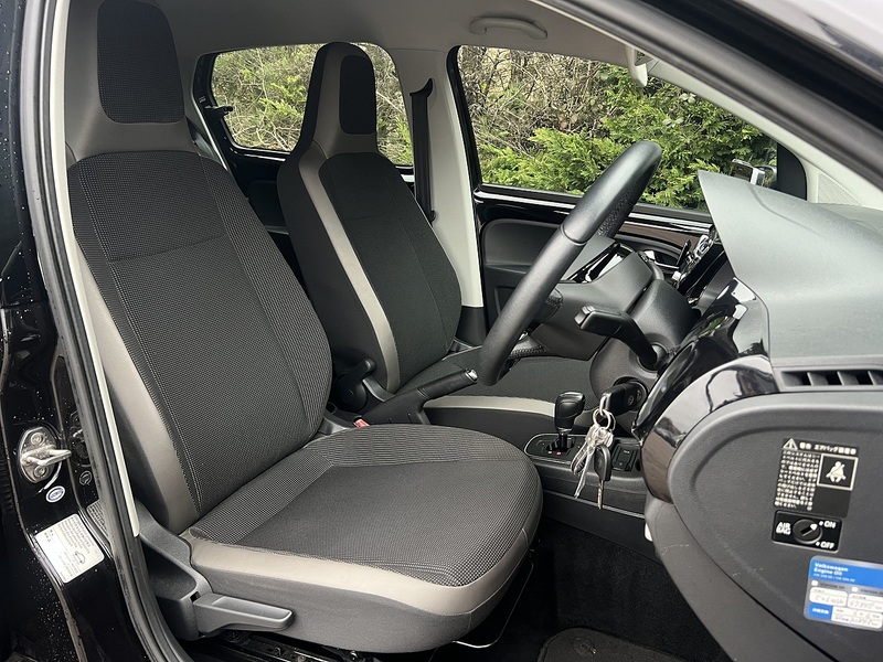 Volkswagen Up High Up - U11631