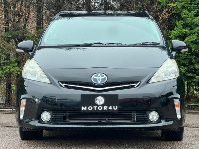 Toyota Prius Alpha G - U11632