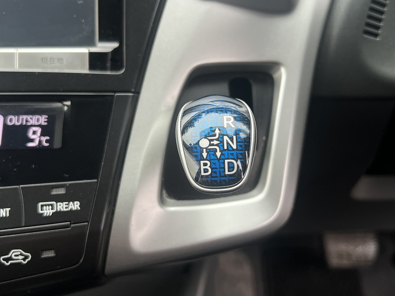 Toyota Prius Alpha G - U11632