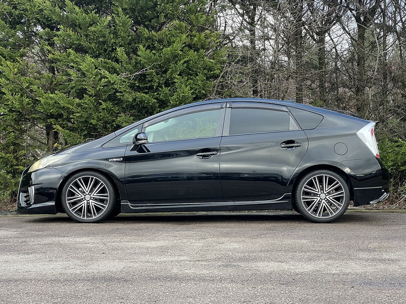 Toyota Prius S - U11635