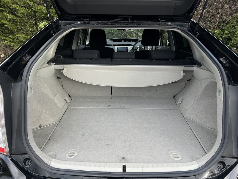 Toyota Prius S - U11635