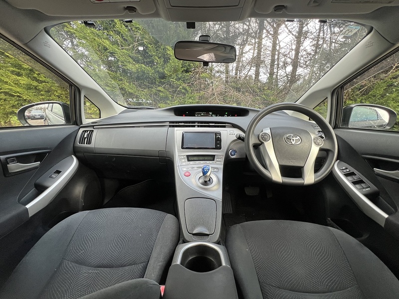 Toyota Prius S - U11635