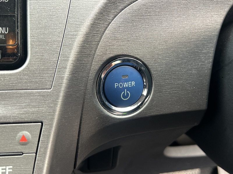 Toyota Prius S - U11635