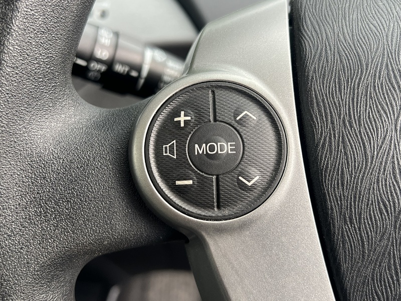 Toyota Prius S - U11635