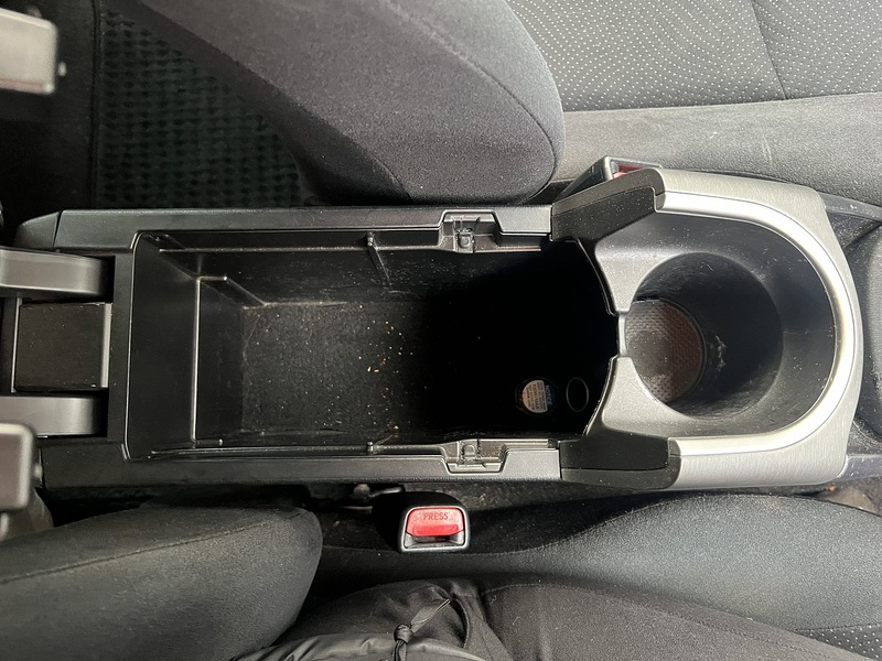 Toyota Prius S - U11635