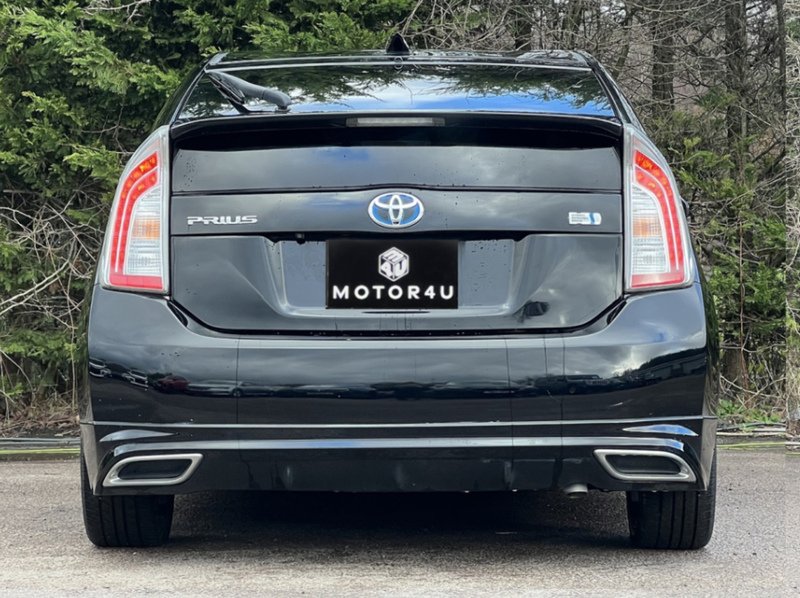 Toyota Prius S - U11635