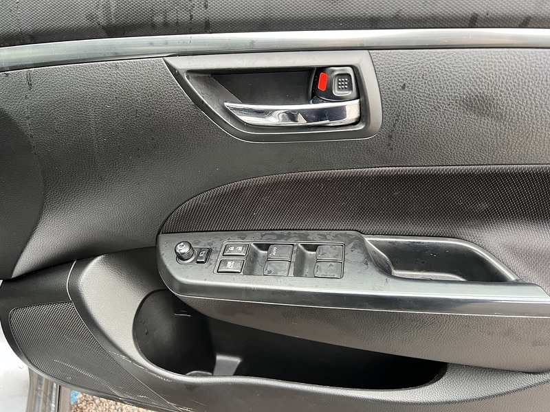 Suzuki Swift Sport - U11636