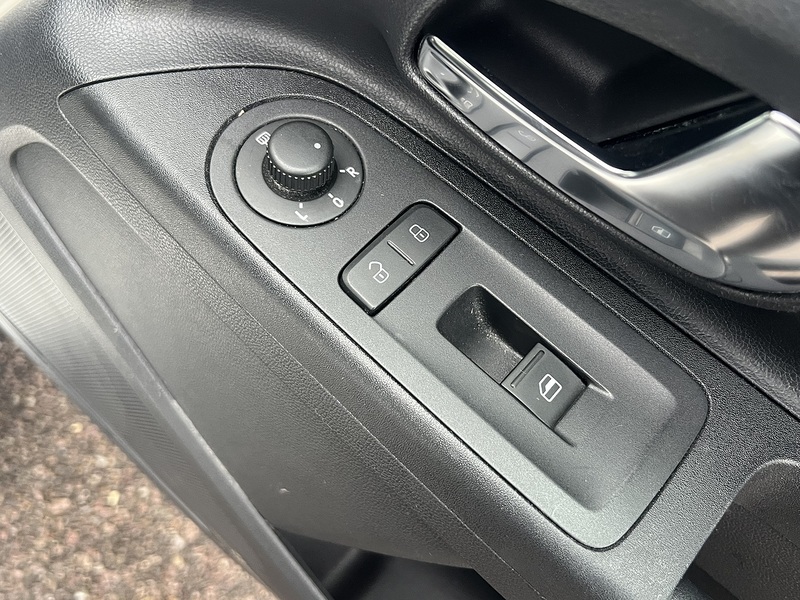 Volkswagen Up Move Up - U11638