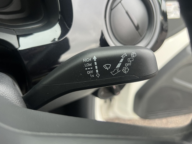 Volkswagen Up Move Up - U11638