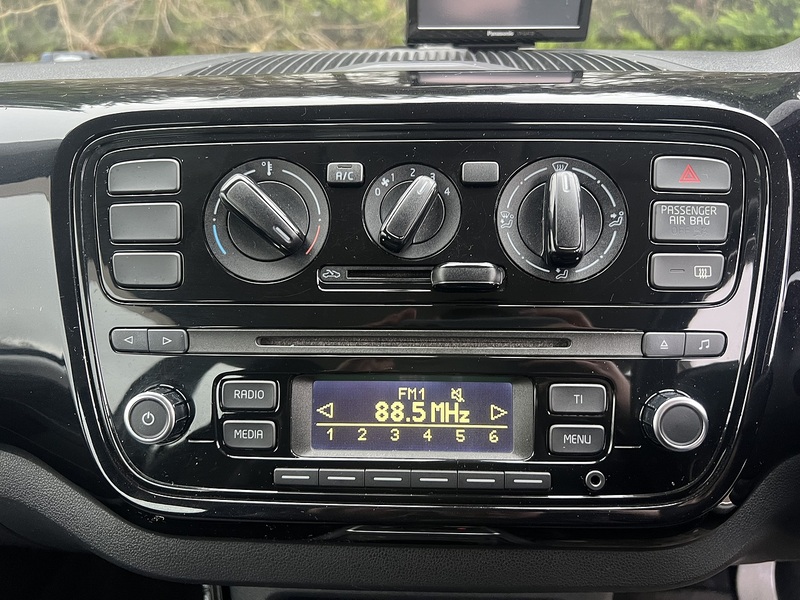 Volkswagen Up Move Up - U11638