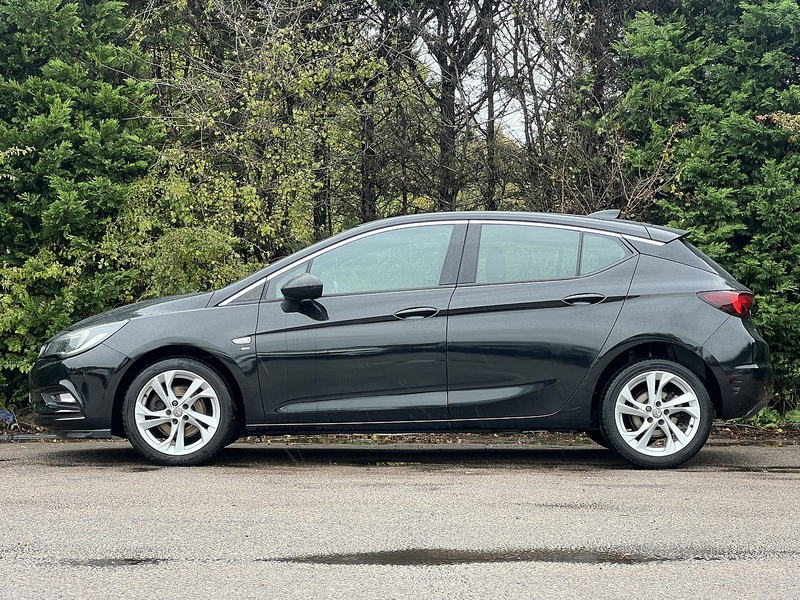 Vauxhall Astra CDTi BlueInjection SRi Nav - U11640