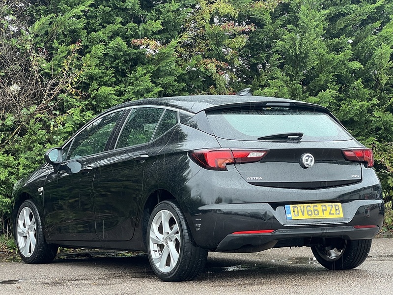 Vauxhall Astra CDTi BlueInjection SRi Nav - U11640
