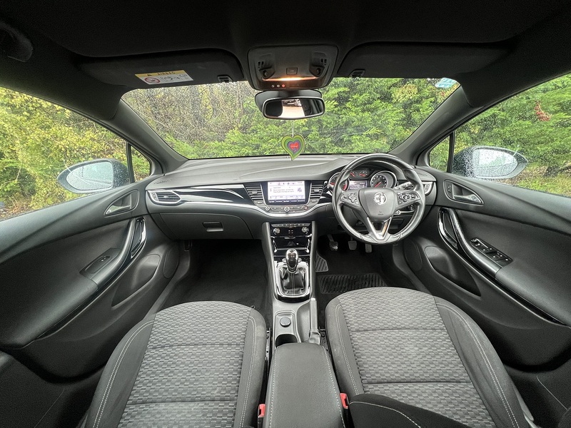 Vauxhall Astra CDTi BlueInjection SRi Nav - U11640