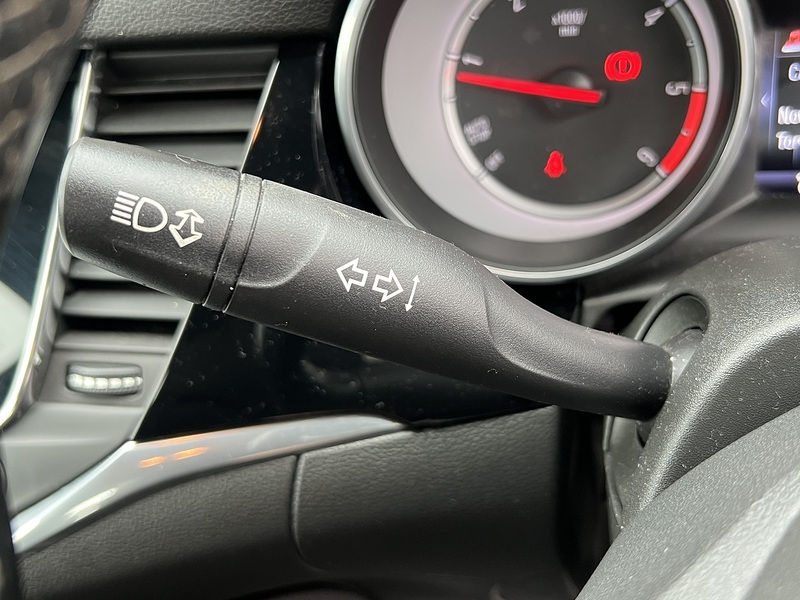 Vauxhall Astra CDTi BlueInjection SRi Nav - U11640