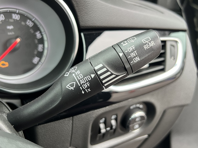 Vauxhall Astra CDTi BlueInjection SRi Nav - U11640