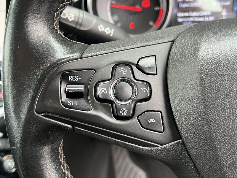 Vauxhall Astra CDTi BlueInjection SRi Nav - U11640