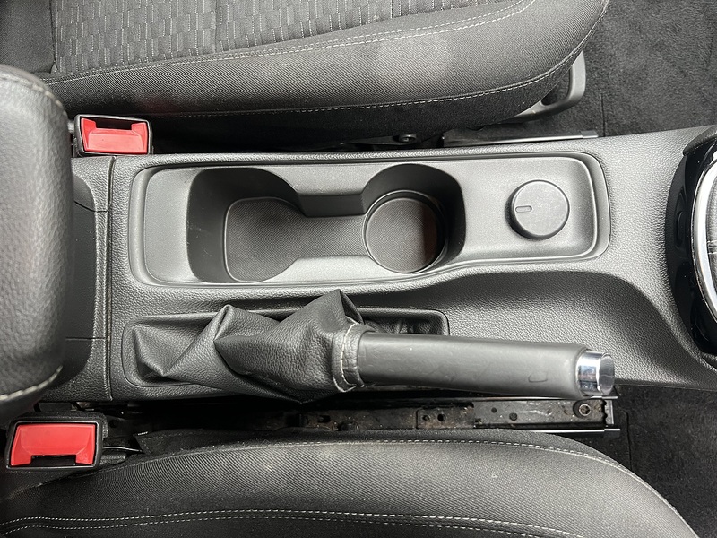 Vauxhall Astra CDTi BlueInjection SRi Nav - U11640