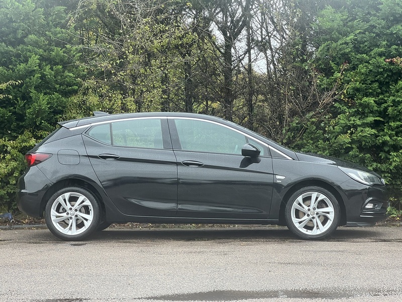 Vauxhall Astra CDTi BlueInjection SRi Nav - U11640