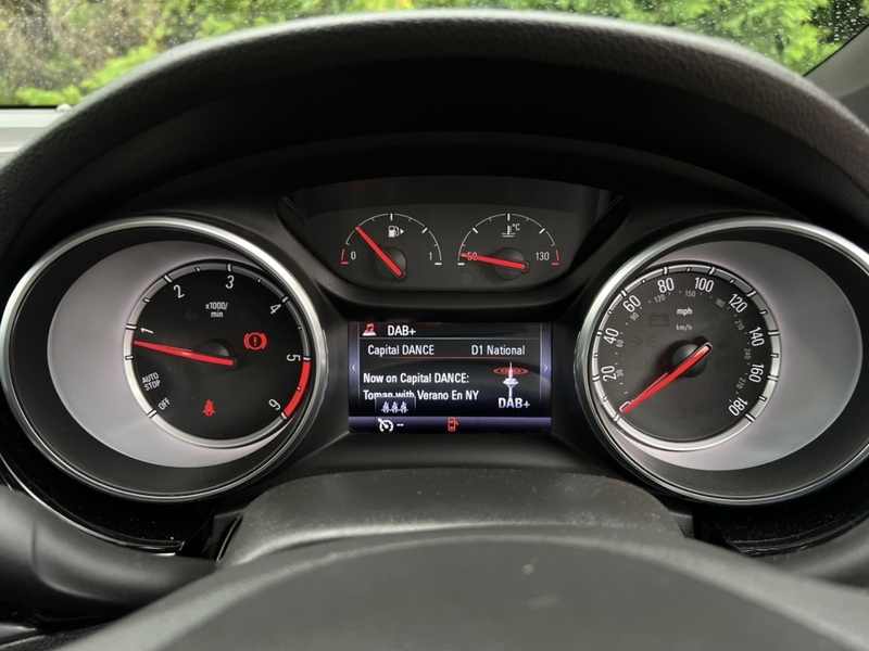 Vauxhall Astra CDTi BlueInjection SRi Nav - U11640