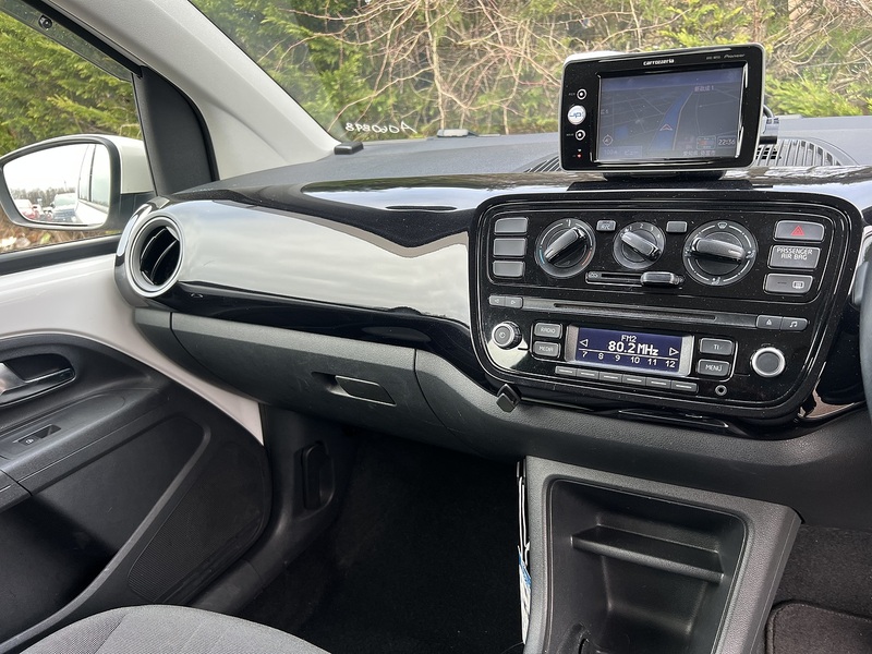 Volkswagen Up Move Up - U11641