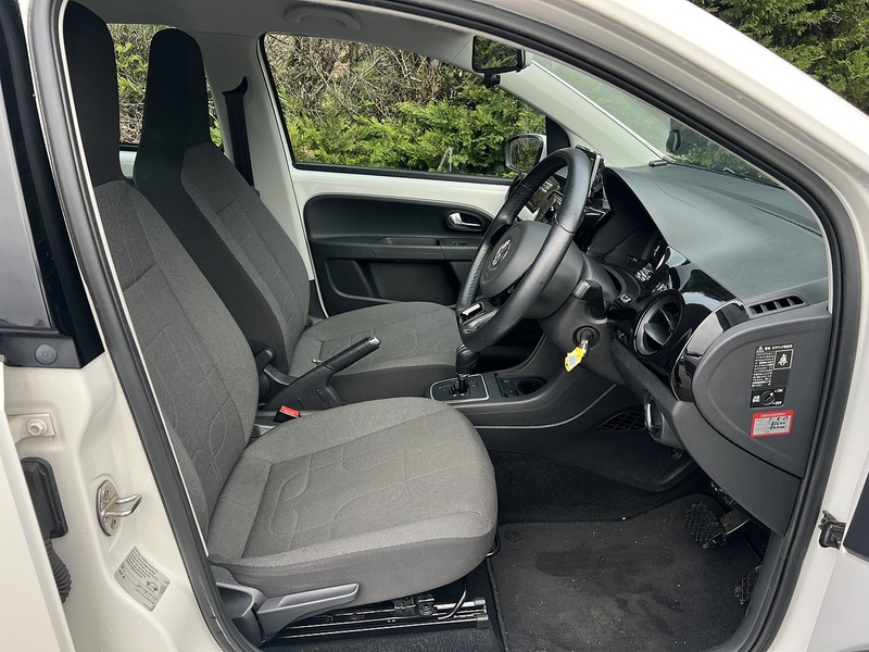 Volkswagen Up Move Up - U11641