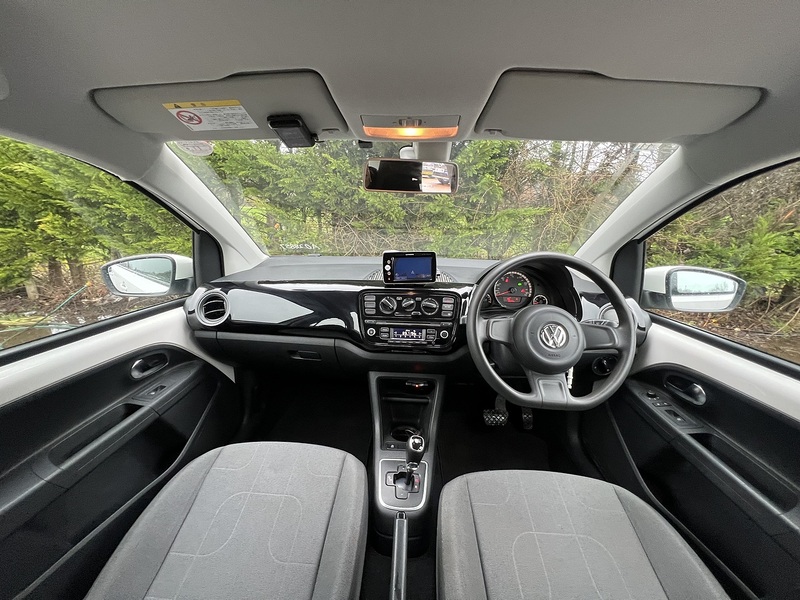 Volkswagen Up Move Up - U11642