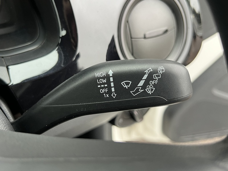 Volkswagen Up Move Up - U11642