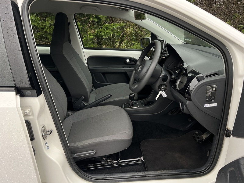 Volkswagen Up Move Up - U11642