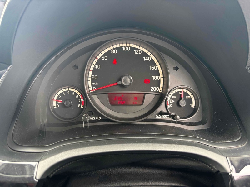 Volkswagen Up 5D - U11642