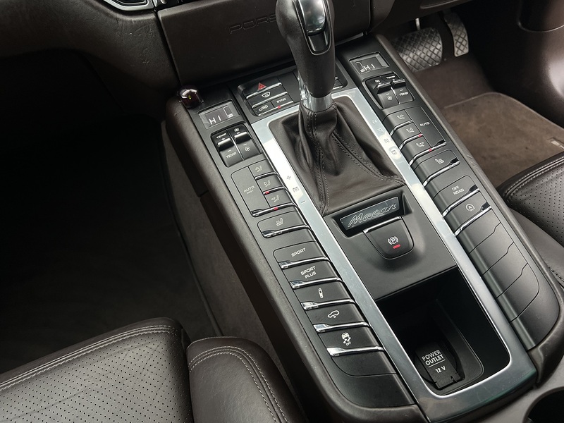 Porsche Macan S 4WD - U11643