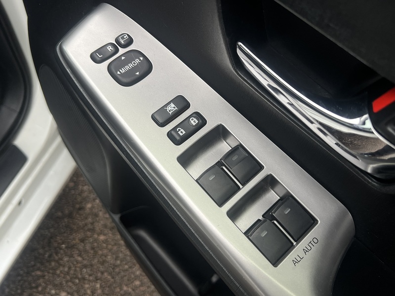 Toyota Prius Plus Icon Tss - U11644