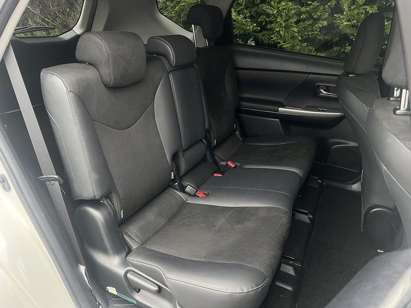 Toyota Prius Plus Icon Tss - U11644