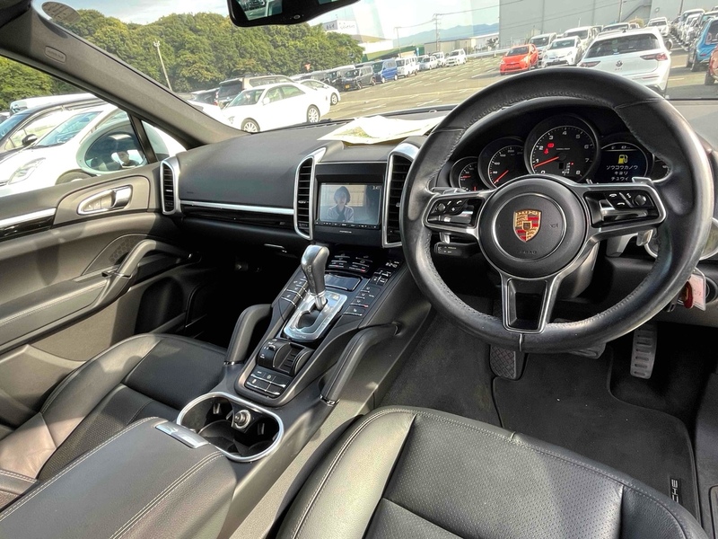 Porsche Cayenne 4WD - U11645
