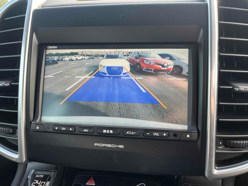 Porsche Cayenne 4WD - U11645