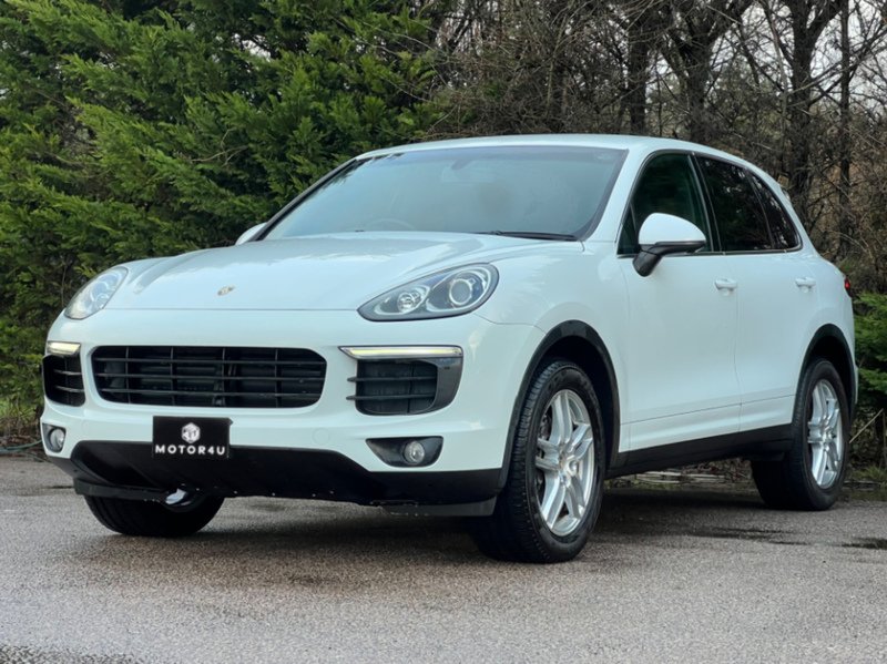 Porsche Cayenne 4WD - U11645