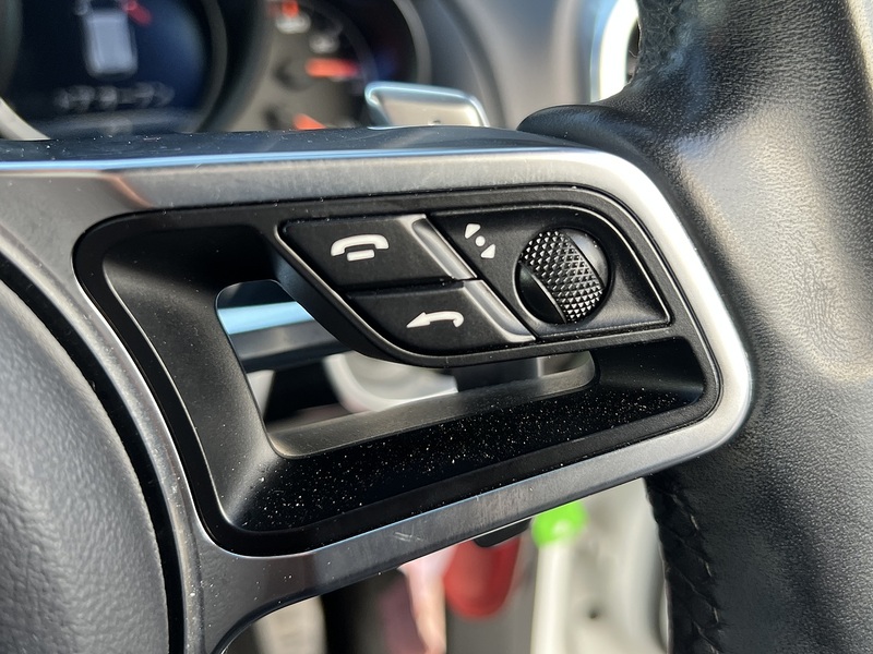 Porsche Cayenne 4WD - U11645