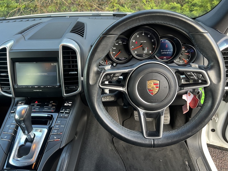 Porsche Cayenne 4WD - U11645