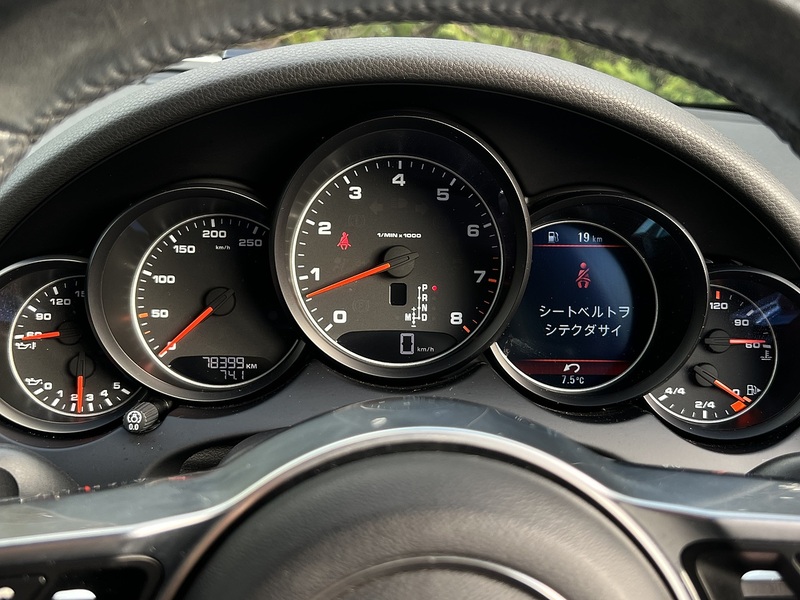 Porsche Cayenne 4WD - U11645