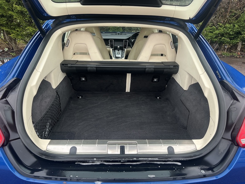 Porsche Panamera S Hybrid Tiptronic S - U11646