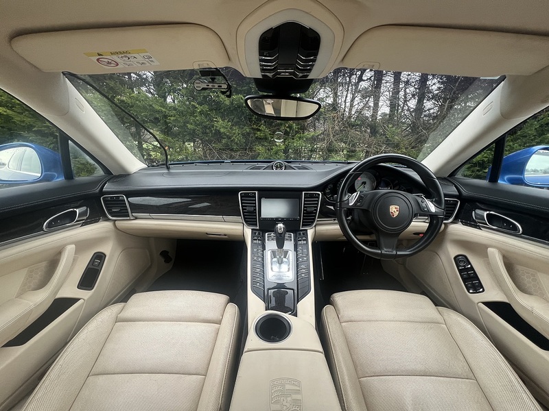 Porsche Panamera S Hybrid Tiptronic S - U11646
