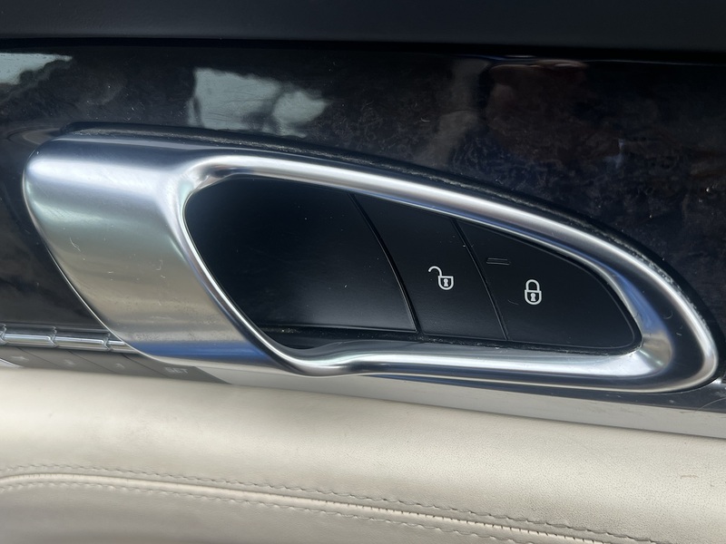 Porsche Panamera S Hybrid Tiptronic S - U11646