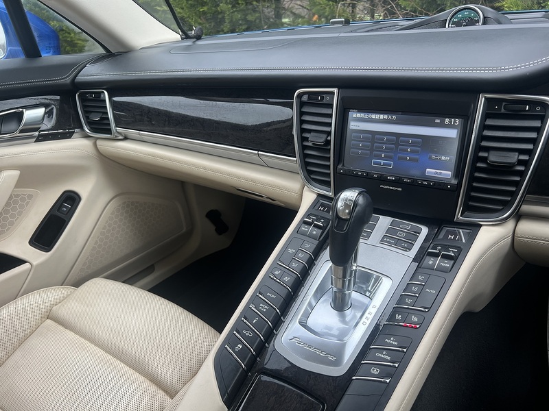 Porsche Panamera S Hybrid Tiptronic S - U11646