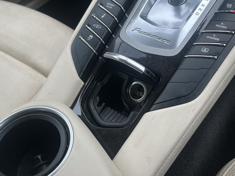 Porsche Panamera S Hybrid Tiptronic S - U11646