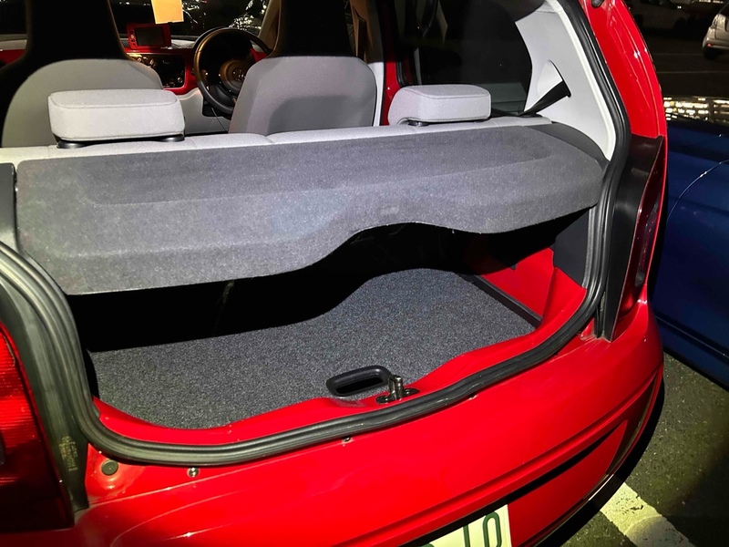 Volkswagen Up High Up - U11649